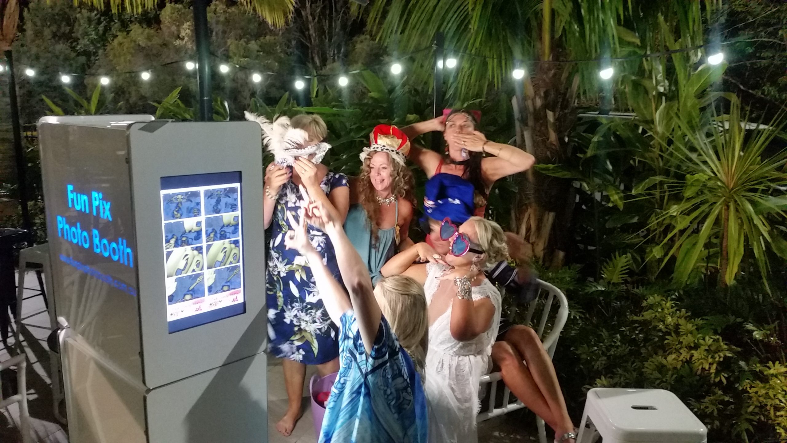 Sunshine Coast photo booth hire noosa brisbane caloundra coolum mooloolaba